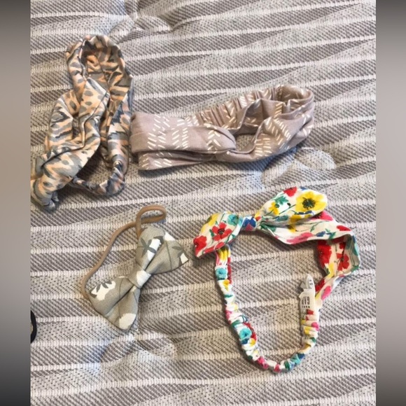 4 baby girl headbands - Picture 2 of 2